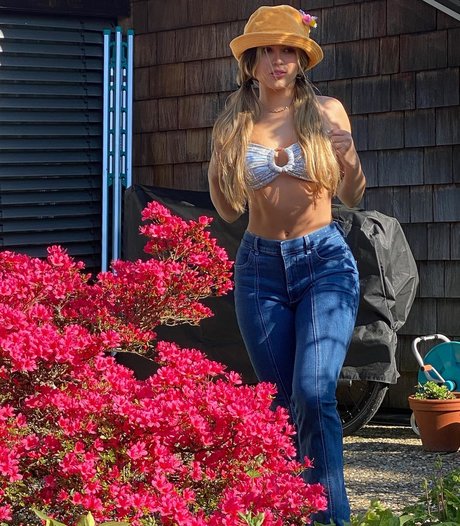 黒檀の熟女オンリーファンズ ポルノグラフィック アーカイブ