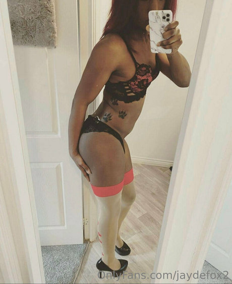 ジャークオンリーファンズ ポルノ 写真