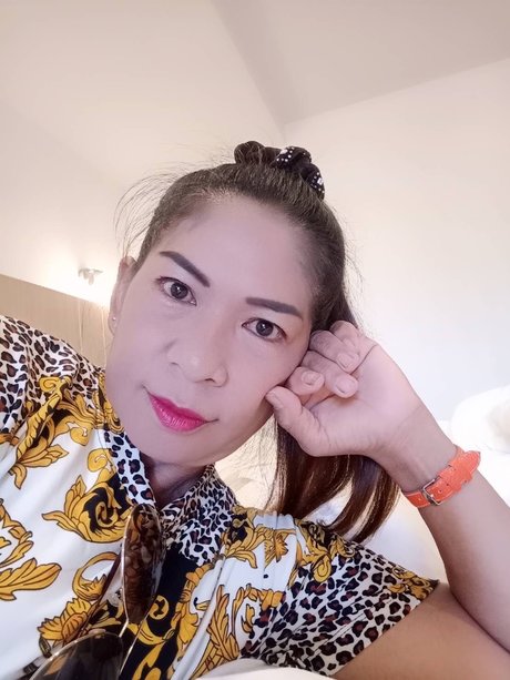 Nuan アダルトモデル 写真