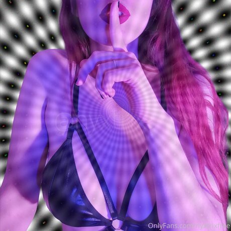 Miss Nyxtrix FREE 裸のモデル 画像