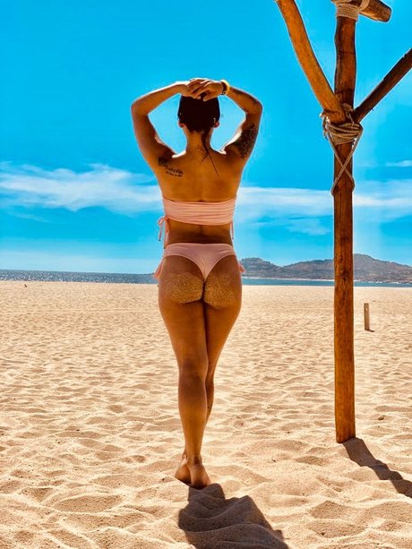 Anngy セクシーモデル 写真