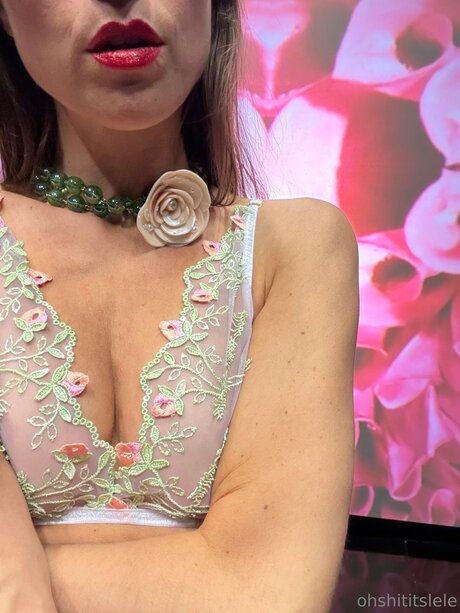 金髪の小人オンリーファンズ ヌード アーカイブ