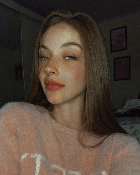 Adriele Schwartz ポルノスター アート ギャラリー