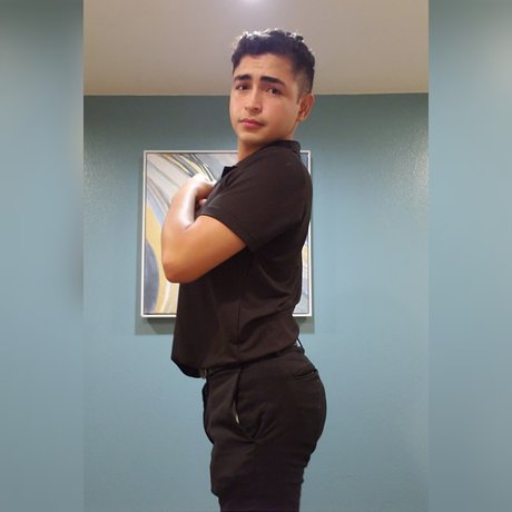 Alexander Barrera 裸モデル 画像