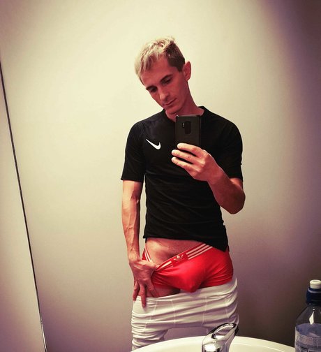 OnlyMeGayHot_ ポルノスター 裸 写真