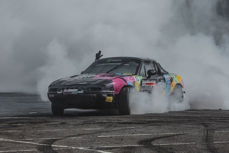 OnlyCarsNoFans セクシーなスター ギャラリー