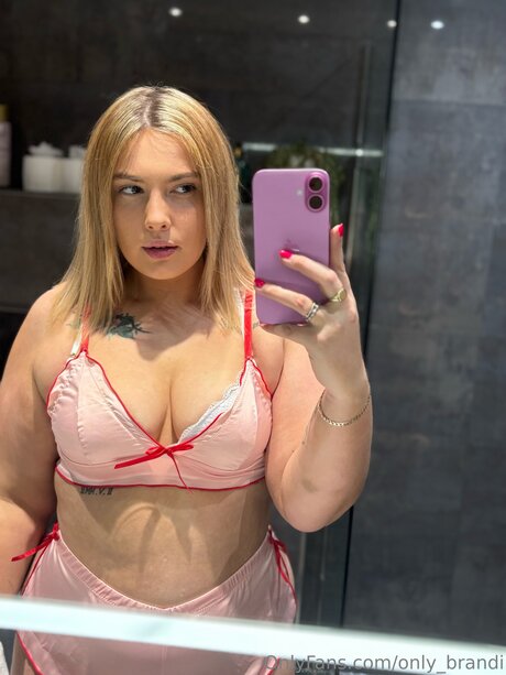 BRITISH BRANDI RAEE_ 高品質モデル 写真