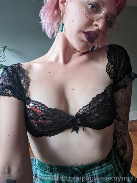 Kitten Nymph ポルノスター ホット アーカイブ