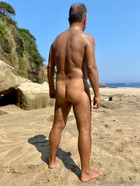 ニューハーフが男とセックスするオンリーファンズ 美しいヌード 画像