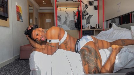 Ostine brown セックス女優 画像