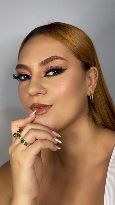 Paola rivera mejia スター ヌード アーカイブ