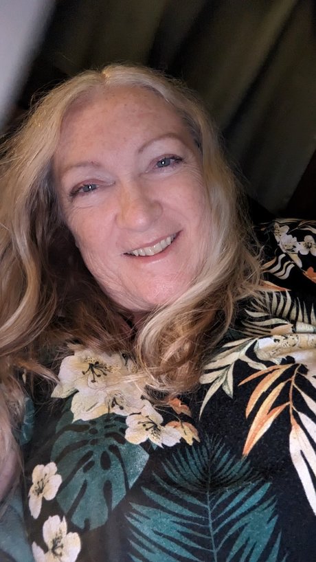 Peggy Mature profile updated 12 1 23 可愛いモデル 写真