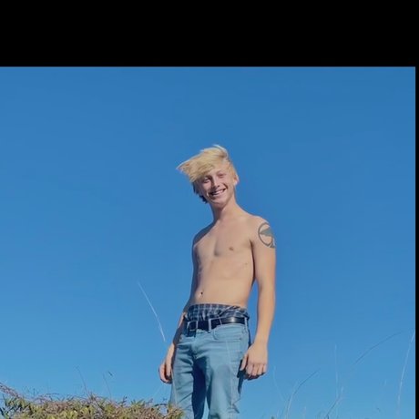 Peeter Poker 完璧なモデル 画像