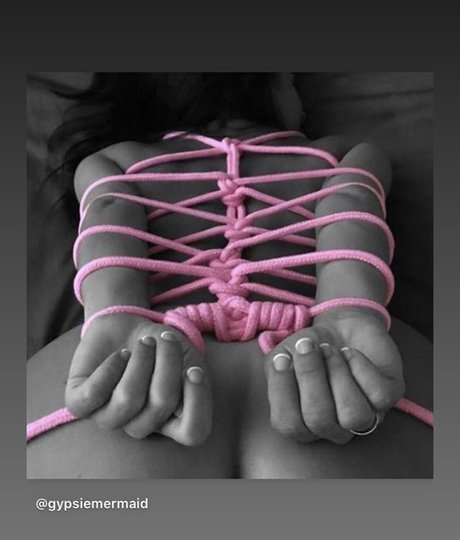 Pinkk MilkMarie かわいいモデル 写真