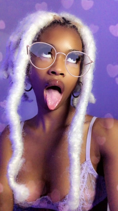 Chloe suux 可愛いモデル 画像