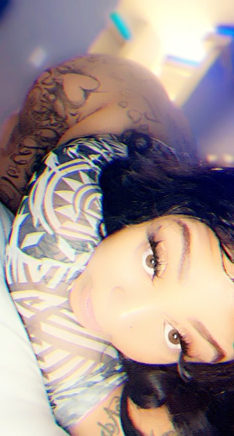 Pink Pressure ポルノ女優 写真