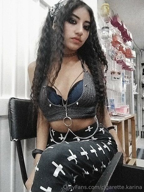 Karina Paola 美しい女優 写真