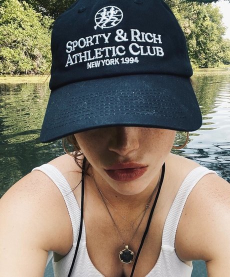 Violet Brinson xxx女優 画像