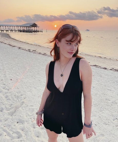 金髪オナニーオンリーファンズ 美しいポルノ 画像