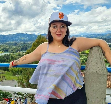 bu1terfly ポルノスター トップ 写真