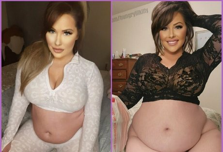 かわいいブロンドのオンリーファンズ ホットヌード 画像