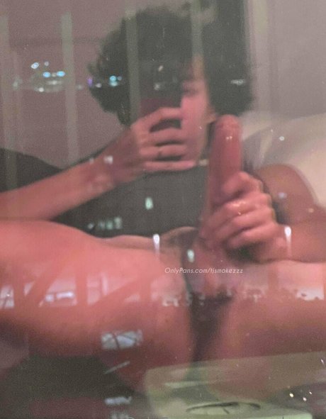 tjsmokezzz ポルノスター 画像