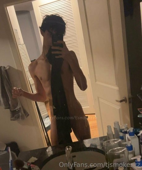 tjsmokezzz 独占モデル 写真