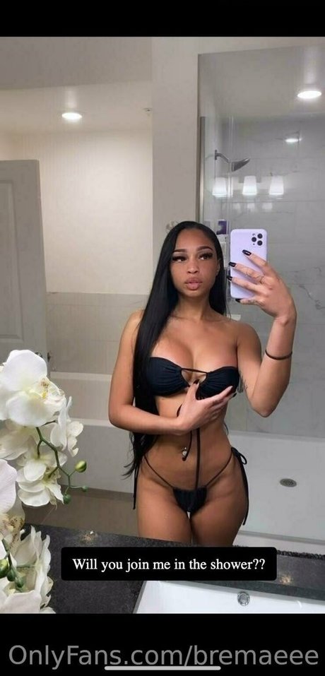 bremaeee セクシーモデル 写真