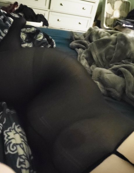 marriedmilfmallori 美しい女優 写真