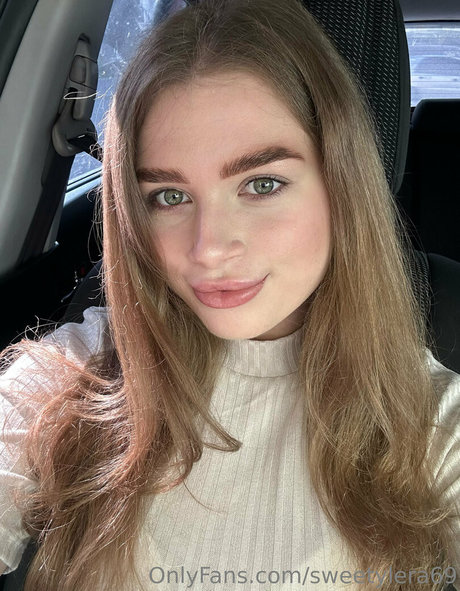 sweetylera69 素敵なポルノスター 写真