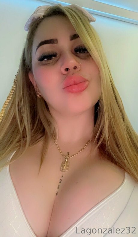 妻のアナルオンリーファンズ 美しいヌード 画像