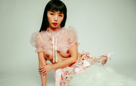 スキニーモデルオンリーファンズ 無料ポルノ 写真