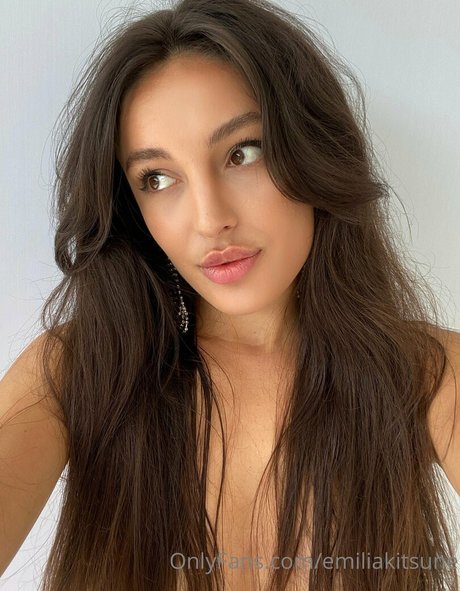 ティーンレズビアンオンリーファンズ パーフェクト 写真