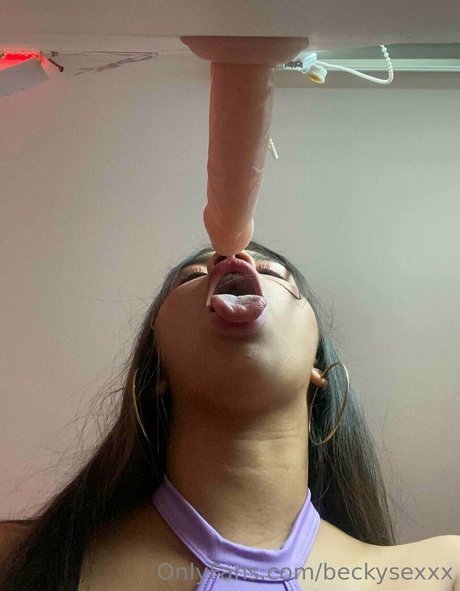 beckysexxx 裸のモデル 画像