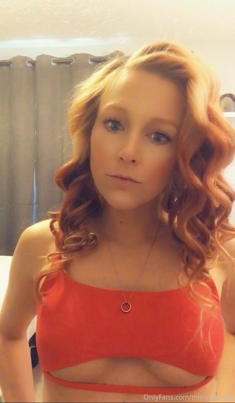 脱衣オンリーファンズ 美しい裸 画像