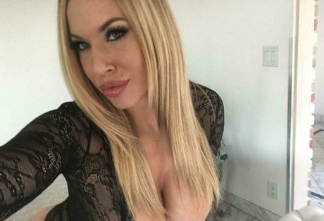 asmr 足 オンリーファンズ アダルト 画像