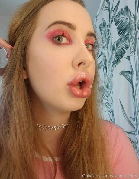 ぽっちゃりブルネットオンリーファンズ セクシー ギャラリー