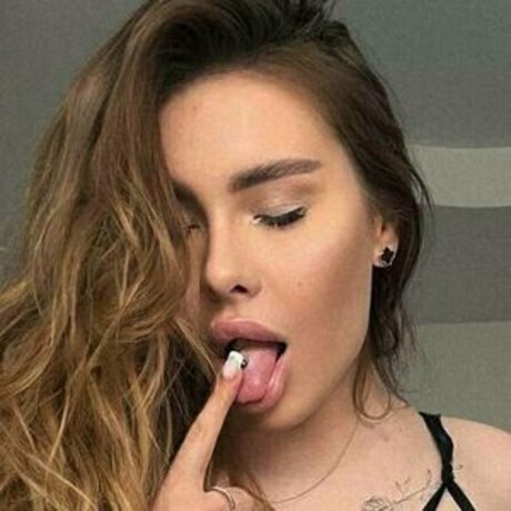 tina angel69 スター ヌード 写真