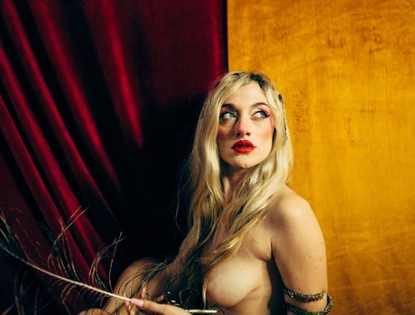 Rijeka ヌード女優 ギャラリー