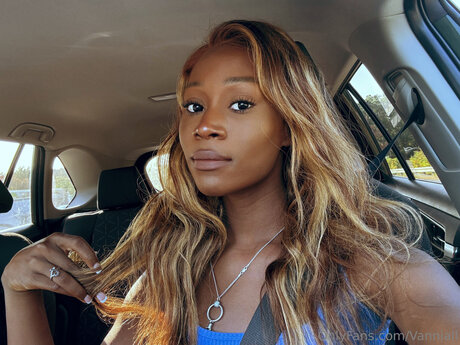 vanniallfree エロティックなスター 写真