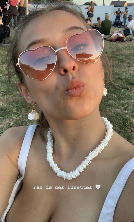 Romane Salvetti スターセックス ギャラリー