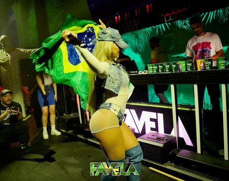 ぽっちゃりティーンオンリーファンズ 無料エロ 写真