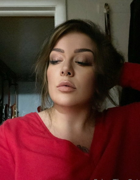 felyxfree ヌードモデル 写真