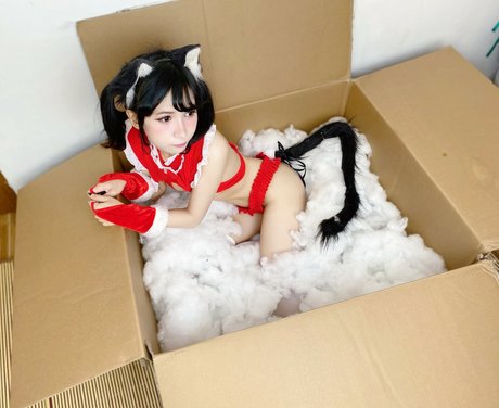 Joyce Poring xxxモデル アーカイブ