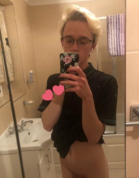 pierbi ポルノモデル ギャラリー