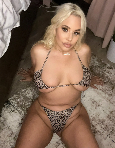 msjennalove かわいいポルノスター 写真