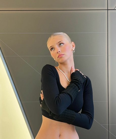 elena zbt ヌード女優 写真