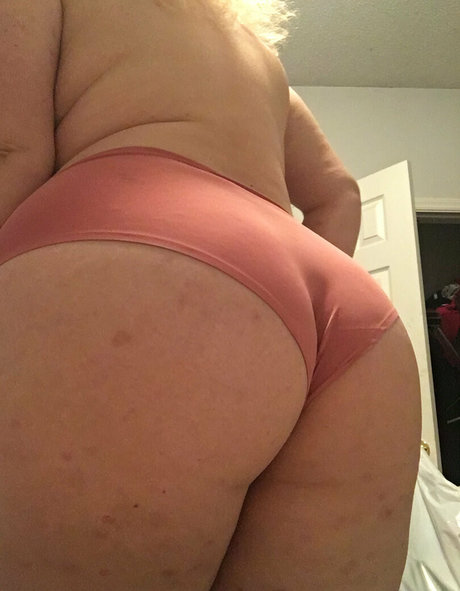 シャワー3P オンリーファンズ 無料エロ 写真