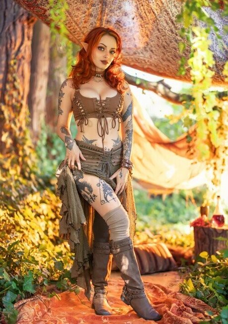 Genevieve ホット女優 画像