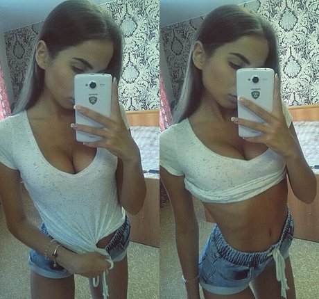 アジア人の足コキオンリーファンズ 美しいxxx 写真